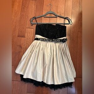 Size Small Alice + Olivia Strapless Belted Lace & Taffeta Dress